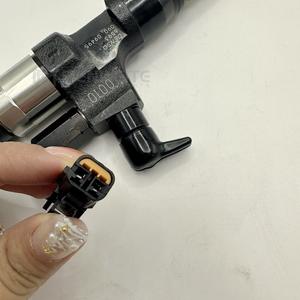 ชุดหัวฉีดน้ำมันเชื้อเพลิงฮีโน่ J08E 095000-6593 23670-E0010 สำหรับเครื่องจักรขุดเจาะ อะไหล่เปลี่ยนเครื่องยนต์ - Product Image 2