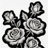 Patchs brodés en forme de fleur avec strass, à coudre sur tissu, avec couleurs et tailles personnalisées pour vêtements, chaussures, sacs, chapeaux