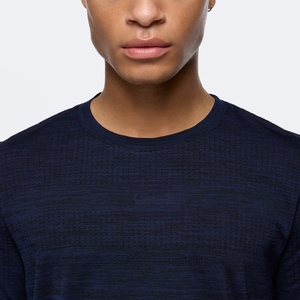 Camiseta Deportiva Ajustada Personalizada para Hombre, de Alta Elasticidad, Tejido Sin Costuras, Secado Rápido, para Fitness, Running, con Estampado Cómodo - Product Image 4