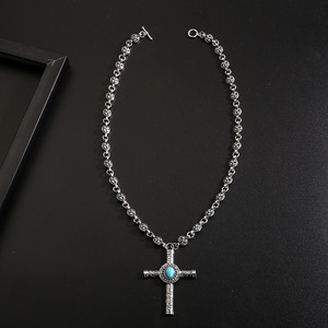 Collana con Ciondolo a Croce Intagliata in Lega di Zinco Placcata Argento, Stile Punk, Nuova Collezione, Gioiello Regalo - Product Image 3