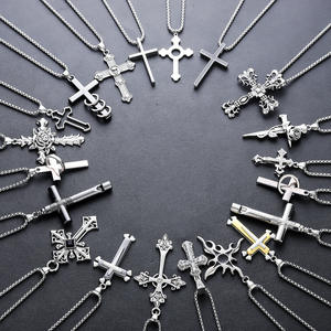 Collar con Cruz para Hombre de Acero Inoxidable, Resistente a la Decoloración, Calidad Premium, Diseño Versátil, Joyería Minimalista - Product Image 2