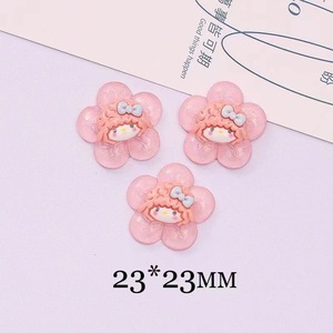 จี้เรซิ่นรูปดอกไม้สีแดงสดใส ดีไซน์กลีบดอก สำหรับเครื่องประดับ เคสมือถือ กิ๊บติดผม ฤดูใบไม้ผลิ 2024 - Product Image 3