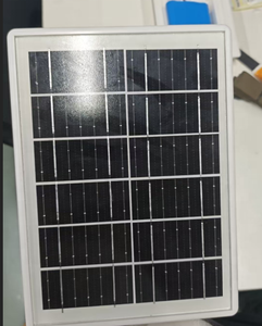 Panneau solaire 8W avec batterie 12mAh en option pour caméra de sécurité, avec ports Micro USB et USB-C pour alimentation CC 5V extérieure - Product Image 1