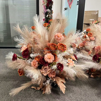 Boule de Fleur Artificielle Taupe Foncé Caramel Pampas Brun Fleur Pièce Maîtresse pour la Décoration de Toile de Fond de Mariage