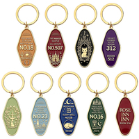 Porte-clés métalliques personnalisés pour motel, forme losange, étiquettes de clés de chambre d'hôtel, porte-clés rétro en relief pour l'identification des chambres d'hôtel, idéal pour les lodges et auberges.
