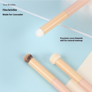 Pinceau correcteur doux et mignon pour tête d'éponge Conception de petit <span class=keywords><strong>chignon</strong></span> cuit à la vapeur pour un ajustement naturel dissimulant les cernes marques d'acné maquillage du visage - Product Image 2