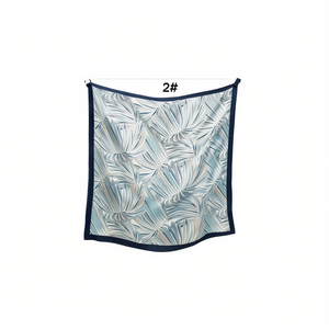 Foulard quadrato piccolo a forma di foglia 70x70 cm con stampa alla moda per accessori da donna - Product Image 1