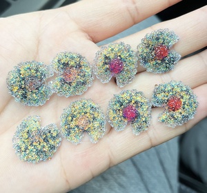 Perline in resina nere a forma di margherita da 20 mm con paillettes, da incollare su forcine e perline piatte da incollare su orecchini come decorazione - Articolo molto venduto - Product Image 2