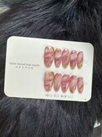 Faux ongles press-on faits main en marbre rose, motif floral 3D, feuille d'or, courts, carrés, réutilisables, personnalisables pour salons de manucure (vente en gros)