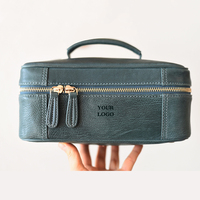 Trousse de Maquillage Vintage Élégante en Cuir avec Grande Fermeture Éclair et Motif Lettres – Sac de Toilette Pratique et Portable