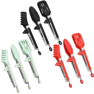 Juego <span class=keywords><strong>de</strong></span> 3 Pinzas <span class=keywords><strong>de</strong></span> Silicona para Alimentos <span class=keywords><strong>de</strong></span> 9 Pulgadas |   Apto para horno/microondas/lavavajillas |   Pinzas <span class=keywords><strong>de</strong></span> cocina <span class=keywords><strong>de</strong></span> mango largo para espaguetis y asados - Product Image 1