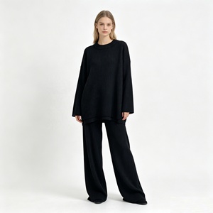 Set Maglione Lavorato a Maglia in <span class=keywords><strong>Misto</strong></span> <span class=keywords><strong>Lana</strong></span> da Donna, Vestibilità Ampia, Effetto <span class=keywords><strong>Cashmere</strong></span>, con Pullover a Costine <span class=keywords><strong>e</strong></span> Pantaloni a Gamba Larga - Abbigliamento Invernale da Donna - Product Image 5