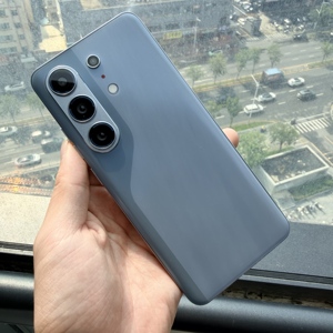 เกมมิ่ง แคมอน 50 โปร 5G รองรับซิมคู่ หน้าจอ HD 120Hz กล้อง 108MP ระบบปฏิบัติการ Android 15 สมาร์ทโฟน - Product Image 4