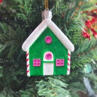 Sculpture d'arbre de Noël de maison en résine artificielle écologique faite à la main personnalisée ornement pendentif suspendu pour la décoration de la maison