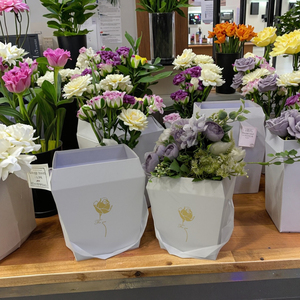 Caja de Regalo de Flores para las Fiestas Más Vendida, con Asa, Caja de Flores Portátil para el Día de San Valentín, Caja de Arreglos Florales Portátil - Product Image 1