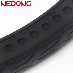 Pneus pleins en caoutchouc polymère Nedong pour vélos BMX et vélos de <span class=keywords><strong>route</strong></span> ordinaires, anti-<span class=keywords><strong>crevaison</strong></span>, 26x1.5 pouces, modèle noir, pneu 26x1.5 - Product Image 1