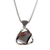 Collier pendentif chic en alliage de zinc noir avec motif couple enlacé - Idéal pour les fêtes, alliage de zinc, collier pendentif N2603265