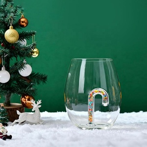 Gobelet en verre 3D en forme de sapin de Noël, en borosilicate haute résistance, soufflé à la main, avec figurine intégrée, pour boissons festives de Noël, idéal pour les fêtes - Product Image 4