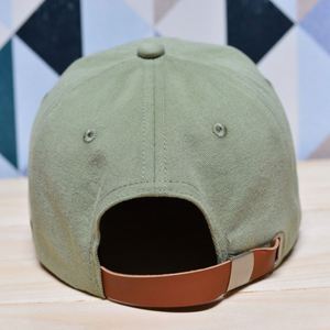 Casquette de baseball 6 panneaux à sangle en cuir réglable entièrement personnalisée en gros - Product Image 5