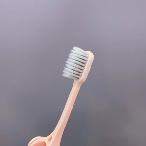 Cepillo de dientes plegable Smiley con mezcla de colores aleatorios, cepillo de dientes manual de plástico para uso general - Product Image 3