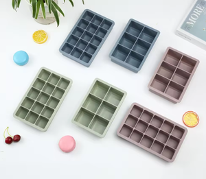 Bandeja de moldes de cubitos de hielo de silicona de 15 agujeros sin BPA, máquina de cubitos de hielo de esfera de grado alimenticio de fácil liberación con tapa - Product Image 2