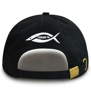 Gorra Clásica Negra Personalizada de 6 Paneles con Hebilla Dorada de Cobre y Bordado Temático de Cordero, para Uso Diario y Casual - Product Image 6