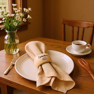 Anneau de serviette en bois de bambou rond, écologique, décoration de table de mariage, style bohème, gravure personnalisée - Product Image 1