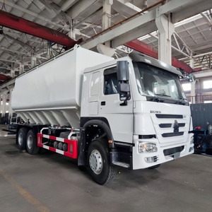 Camion de transport d'aliments en vrac HOWO 40m³ 8x4 12 roues pour l'élevage de volailles et de bétail, idéal pour l'alimentation des animaux de ferme - Product Image 1