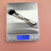 Pinceau de maquillage double embout 2-en-1, pinceau de contour et de fond de teint biseauté, poils synthétiques doux, logo personnalisé OEM