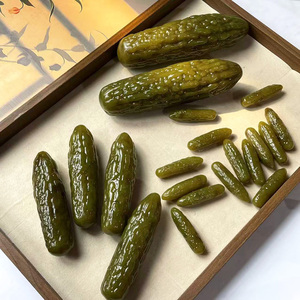 Pepino encurtido de jade verde al por mayor, tallado a mano, piedra curativa, pepino ácido tallado a mano para regalo DIY - Product Image 1
