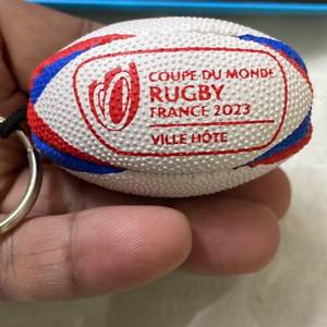 Meilleur et nouveau 2024 porte-clés de sport de ballon de rugby personnalisé de qualité supérieure unisexe meilleur crochet pour clés et sacs avec ensembles de style adulte - Product Image 3