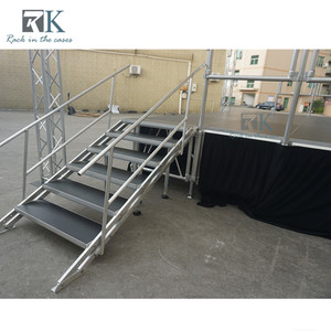 เวทีอลูมิเนียมติดตั้งรวดเร็ว พื้นผิวกันลื่นสีดำ พร้อมกระโปรงเวที - Product Image 2