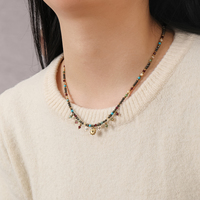 Collier ras du cou bohème pour femme avec perles de pierres précieuses, breloques fleurs, en acier titane plaqué or, pyrite et grenat