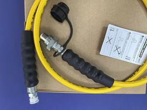 สายไฮดรอลิกทนความร้อน ENERPAC HC7206 ขนาด 6 ฟุต 0.25 นิ้ว เส้นผ่านศูนย์กลางภายใน - Product Image 1