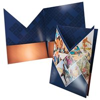 Dossier de présentation A4 personnalisé pour entreprise et école, en papier mat, avec découpe de forme, double pochette, finition tactile et revêtement.
