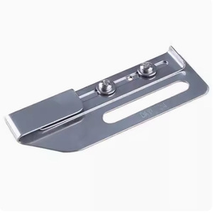 อะไหล่จักรเย็บผ้าสแตนเลสแบบดึงผ้า รุ่น 224 สำหรับจักรเย็บผ้า W500 W600 แบบ Coverstitch สำหรับงานถัก - Product Image 1