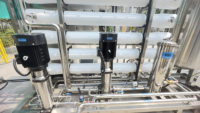 Système de traitement de l'eau par osmose inverse en acier inoxydable HUAJIETEC 500L 1000L, équipement de purification d'eau potable RO industriel