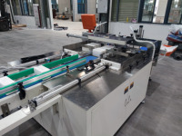 Machine d'emballage multi-sacs haute vitesse pour rouleaux de papier et machine à lier les mouchoirs pour l'industrie papetière