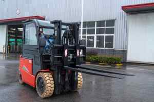 ملحق رافعة شوكية لضبط موضع الشوكة 1-4.5 طن، معيار ISO، قابل لتعديل مسافة الشوكة، ماركة LDSJ جديدة تمامًا - Product Image 6