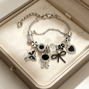 Pulsera de Acero Inoxidable Chapada en Oro, Resistente al Agua, para Viajes, Playa y Maquillaje, de Fanhua Jewelry, Popular en TikTok - Product Image 1