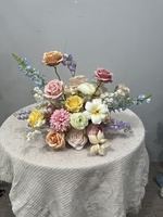 Centre de table de 40 cm de haut, fleurs artificielles de qualité supérieure, aspect naturel, mélange de roses et de dahlias en soie et latex, pour mariage, table, maison