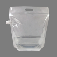 Sac souple personnalisé avec logo 5L en PE, à bec verseur, autoportant, résistant à l'humidité, pour emballage d'eau, vin, jus, tequila, eau minérale, vodka, bière