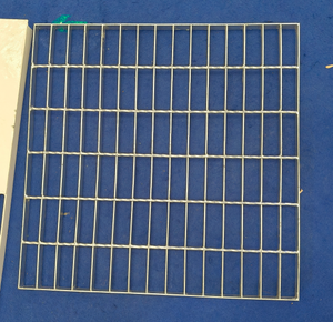Galvanized Welded Steel <strong>Mesh</strong> with <strong>Square</strong> Holes for Building Construction Screens - Product Image 1