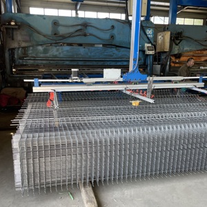 Valla de Seguridad Curva 3D |   Construcción de PVC y Hierro |   Vallas de Jardín y Puertas para Entrada de Vehículos |   Modelado 3D Disponible - Product Image 6