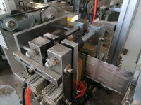 Paquet unique Mini machine à lingettes humides Équipement portable de fabrication de tampons de préparation d'alcool pour la production de lingettes humides
