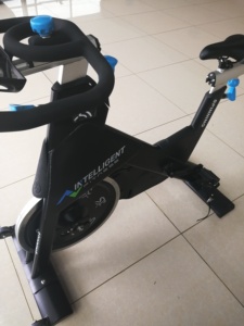 Utilisation commerciale professionnelle pour le vélo de spinning pour l'équipement d'exercice de résistance magnétique d'entraînement de gymnase comprenant le vélo d'air - Product Image 4