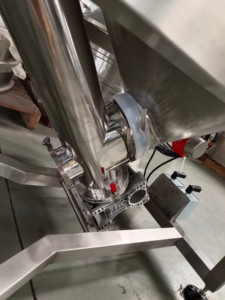 Convoyeur à vis sans fin horizontal pour le transfert de poudre métallique en vrac pour l'industrie automobile avec trémie - Product Image 4