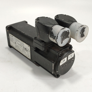 Motor PROFACE MSK030B-0900-NN-M1-UG0-NNNN de Alto Rendimiento, Usado en Buen Estado, 3 Meses de Garantía - Product Image 1