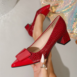 Scarpe da Donna Nere Taglia Grande 44 con Tacco 5 cm per Abiti Eleganti con Fibbia - Product Image 1