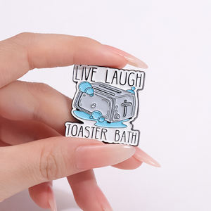 Live Laugh Toaster baño esmalte Pin divertido humor oscuro creativo Metal broche solapa mochila insignia joyería regalo para amigos - Product Image 1